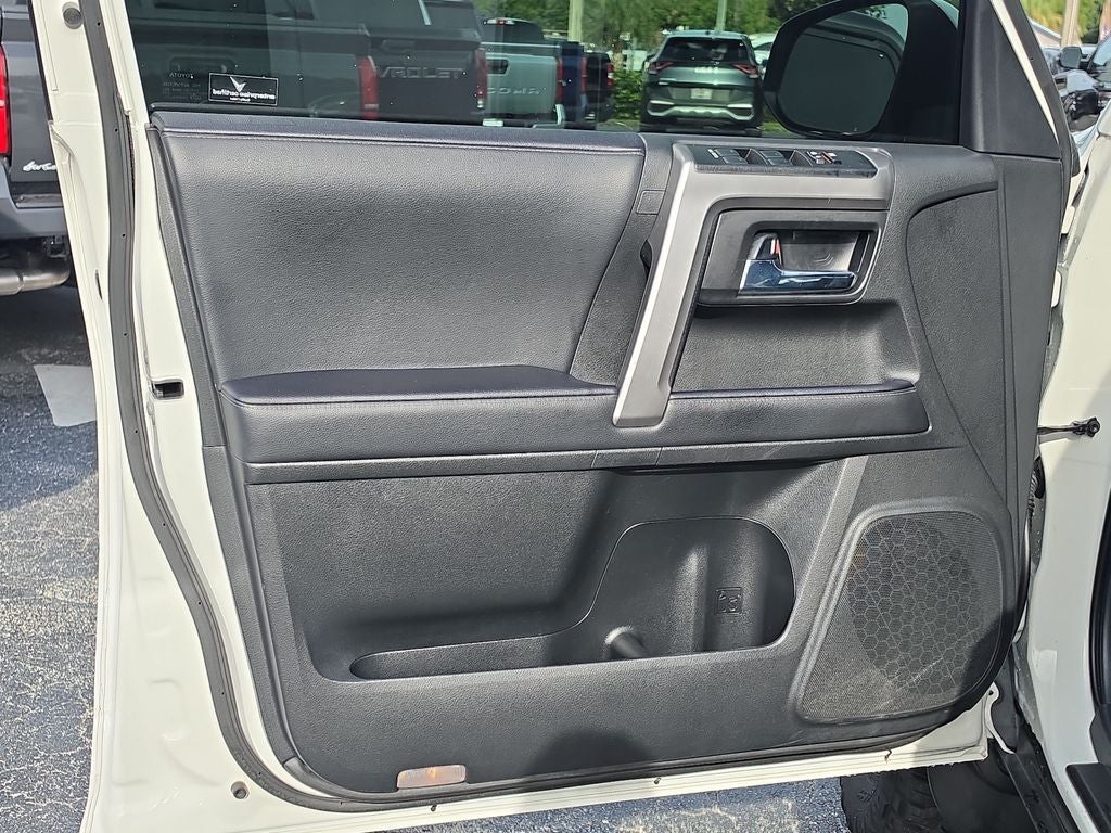 2023 Toyota 4Runner SR5