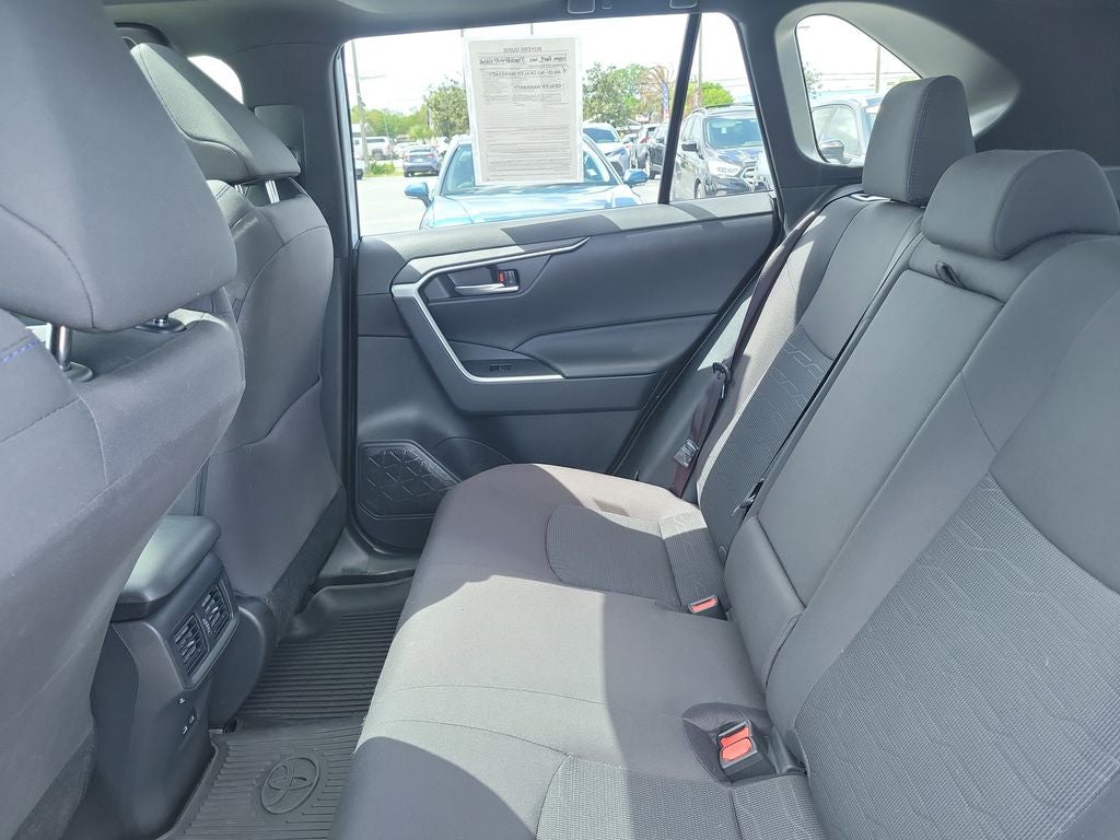 2023 Toyota RAV4 HYBRID SE