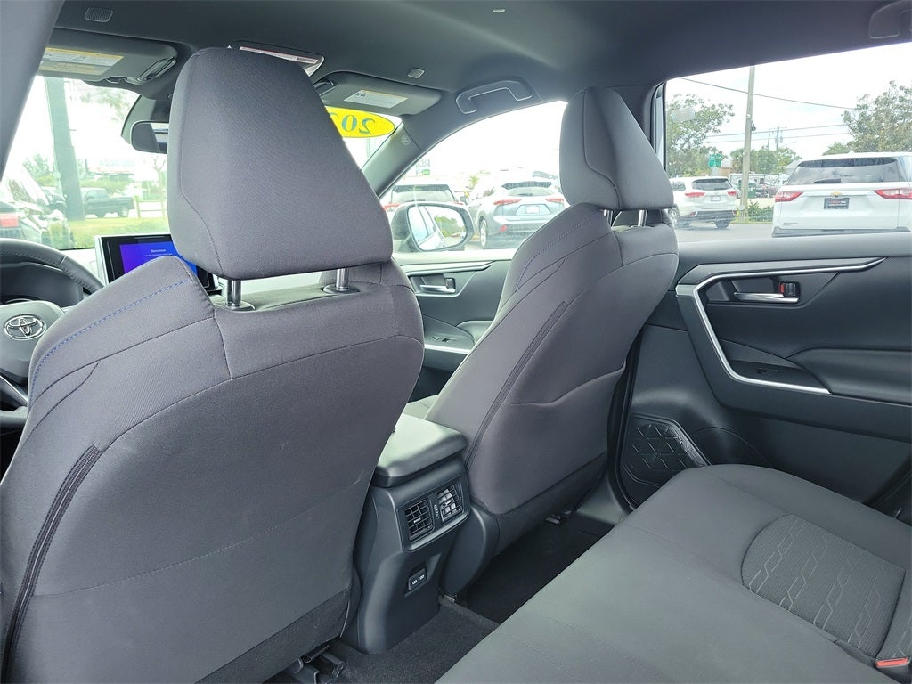 2023 Toyota RAV4 Hybrid SE