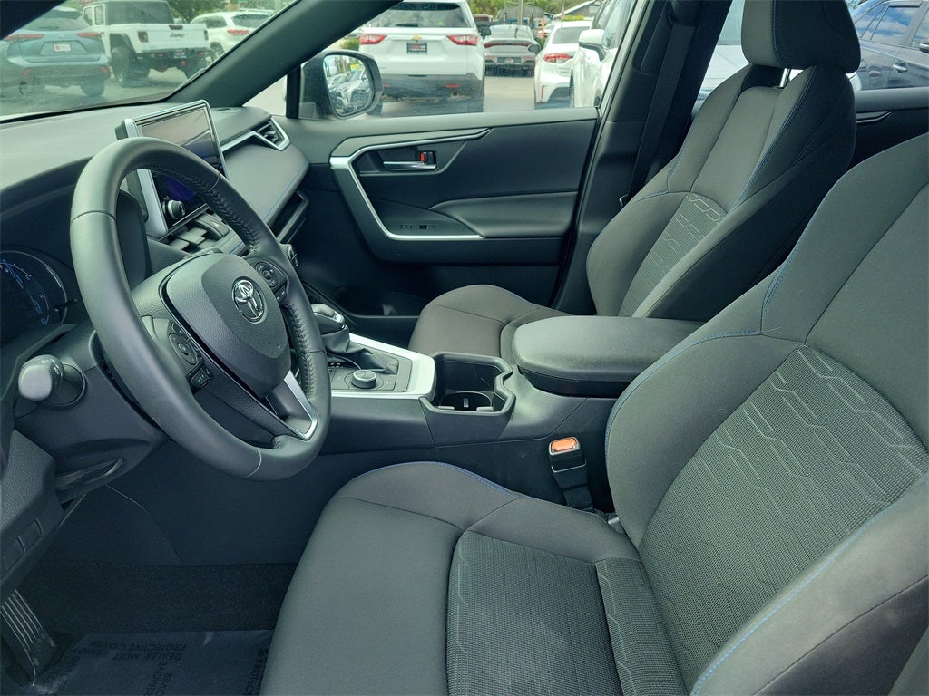 2023 Toyota RAV4 Hybrid SE