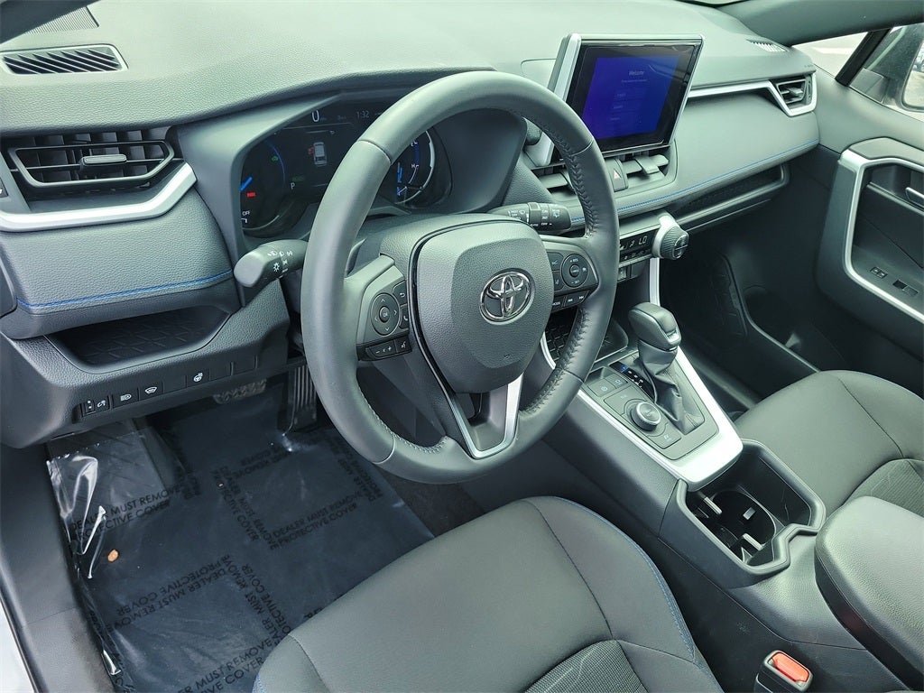 2023 Toyota RAV4 Hybrid SE