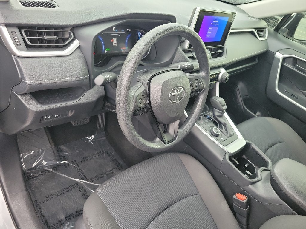 2025 Toyota RAV4 Hybrid LE