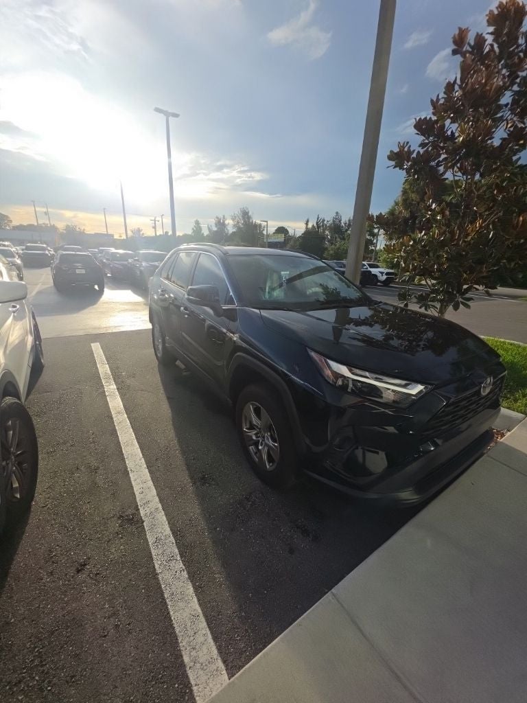 2025 Toyota RAV4 Hybrid XLE