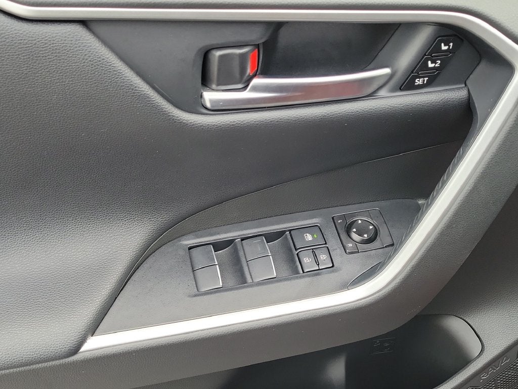 2020 Toyota RAV4 Limited