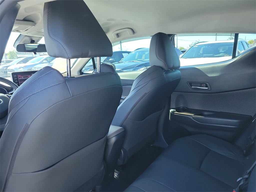 2022 Toyota C-HR XLE