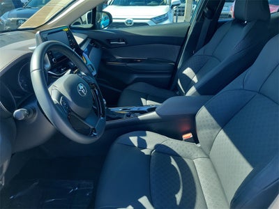2022 Toyota C-HR XLE
