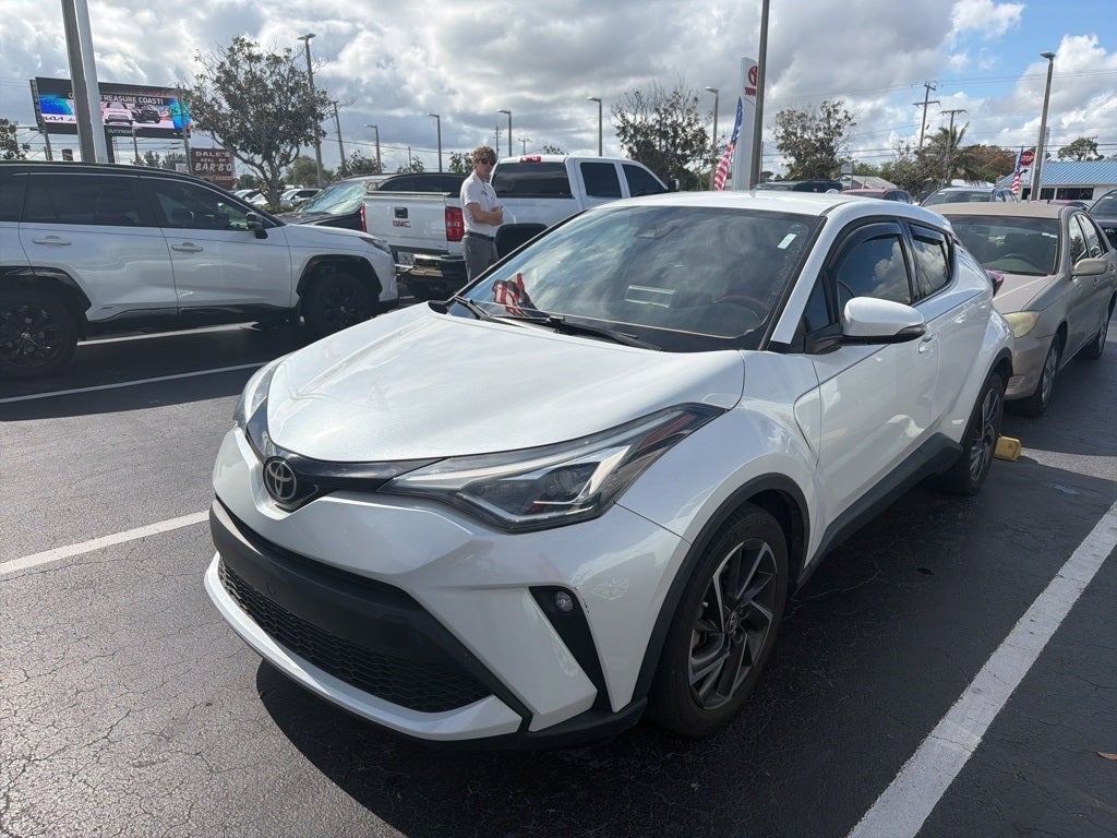 2022 Toyota C-HR XLE