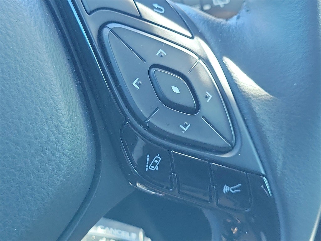 2022 Toyota C-HR XLE