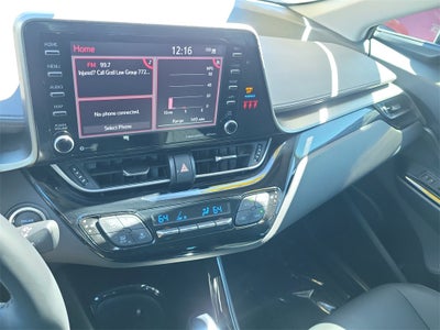 2022 Toyota C-HR XLE