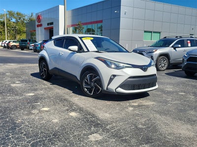 2022 Toyota C-HR XLE