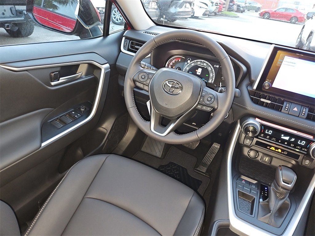 2025 Toyota RAV4 XLE Premium