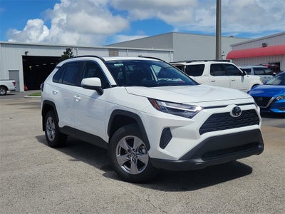 2025 Toyota RAV4 XLE