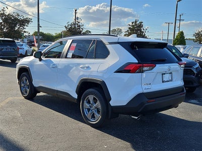 2025 Toyota RAV4 XLE