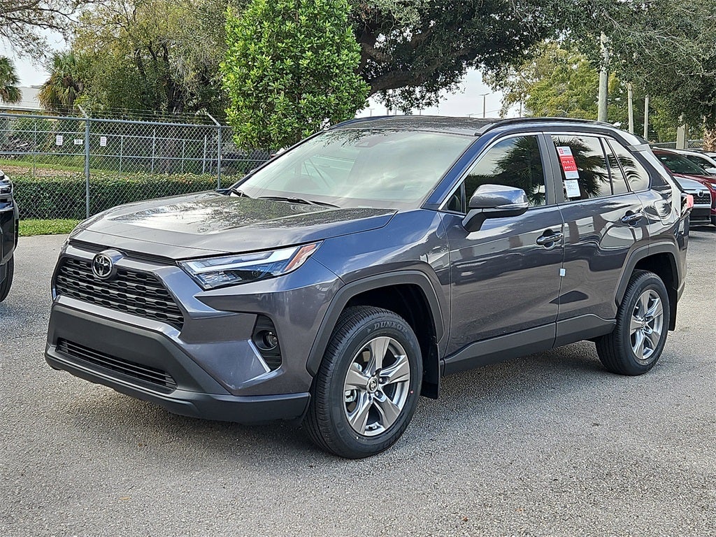 2025 Toyota RAV4 XLE