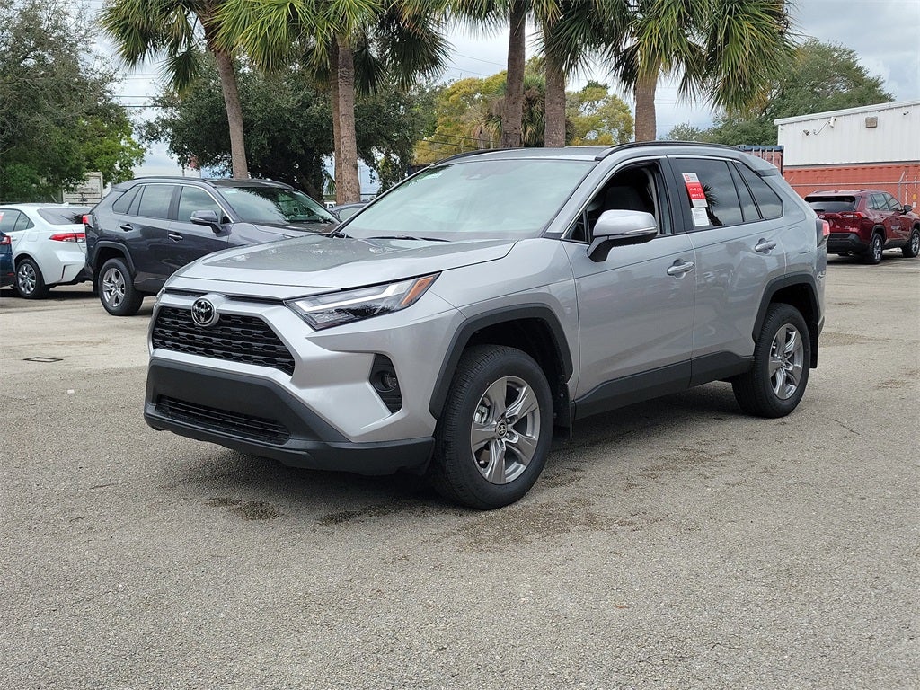 2025 Toyota RAV4 XLE