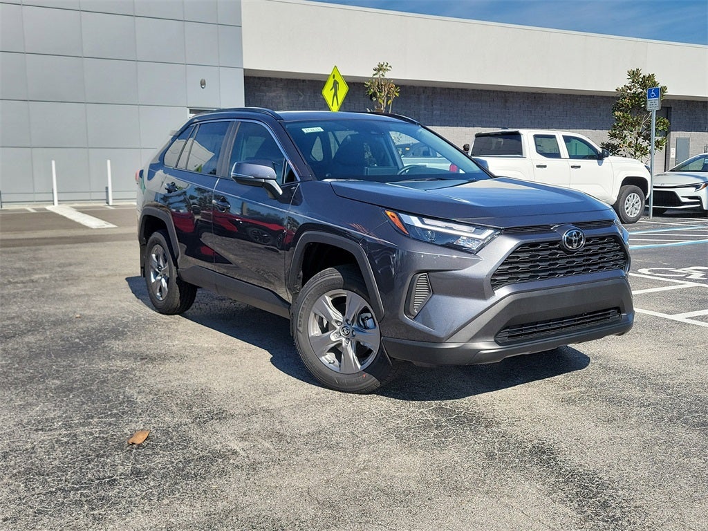 2025 Toyota RAV4 XLE