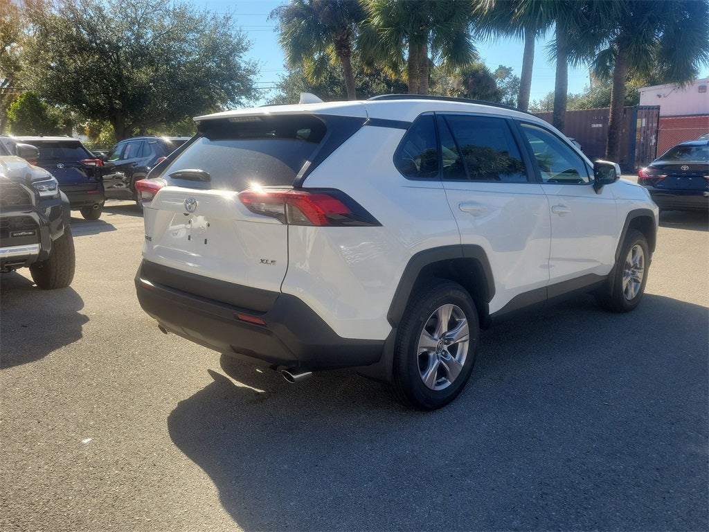 2025 Toyota RAV4 XLE
