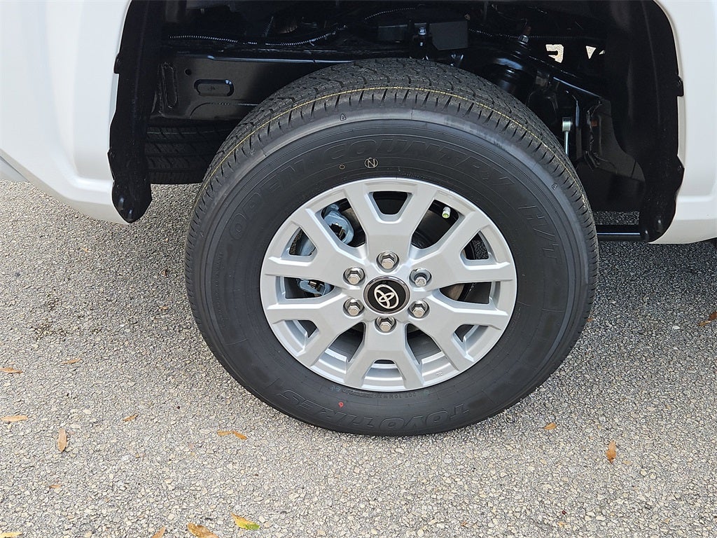 2025 Toyota Tacoma SR5