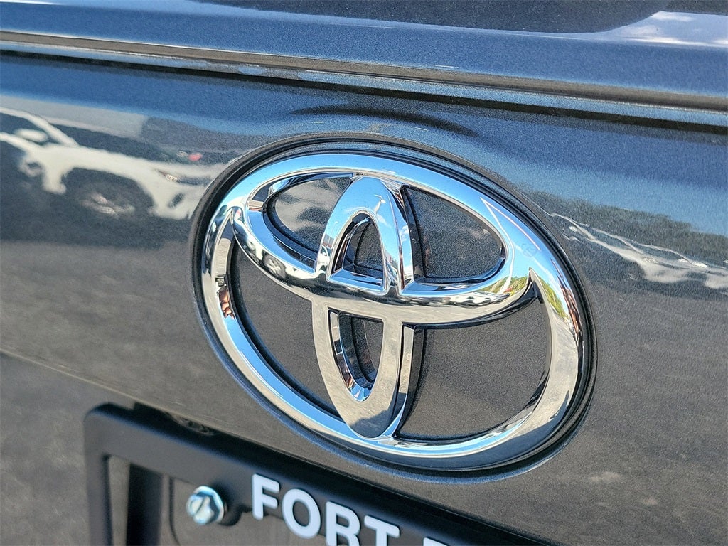 2025 Toyota RAV4 Hybrid Hybrid XLE