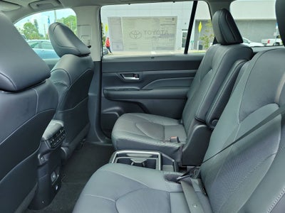 2026 Toyota Grand Highlander Platinum