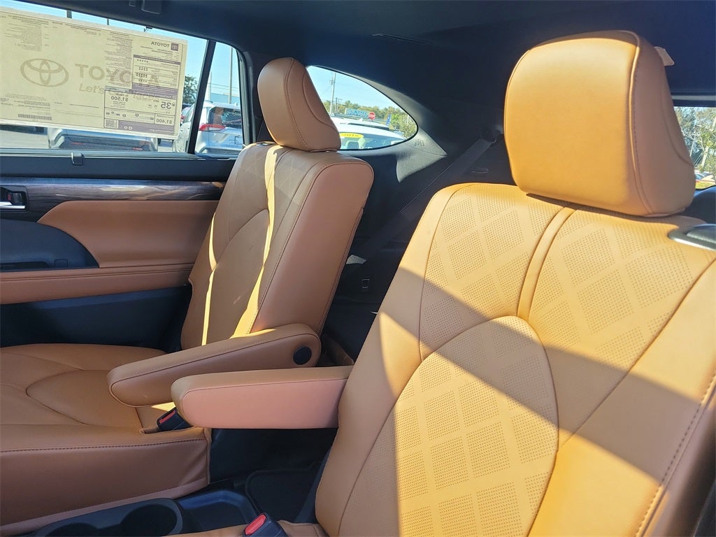 2026 Toyota Highlander Hybrid Hybrid Platinum