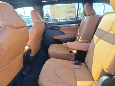 2026 Toyota Highlander Hybrid Hybrid Platinum