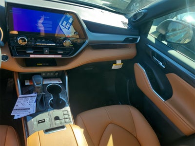 2026 Toyota Highlander Hybrid Hybrid Platinum