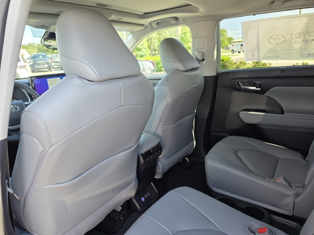 2026 Toyota Highlander XLE