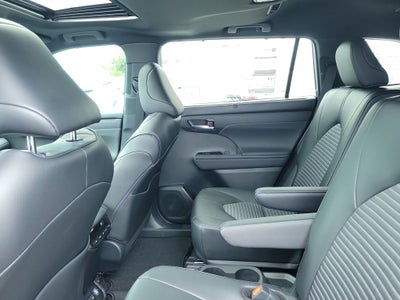 2026 Toyota Highlander XSE