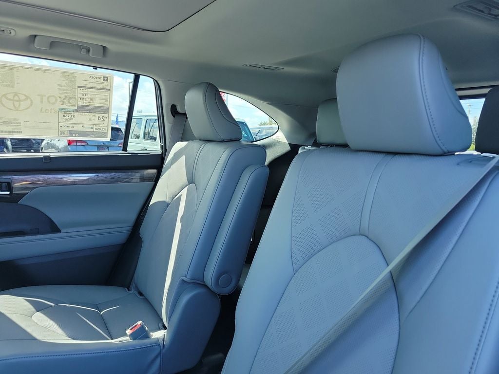2026 Toyota Highlander Platinum