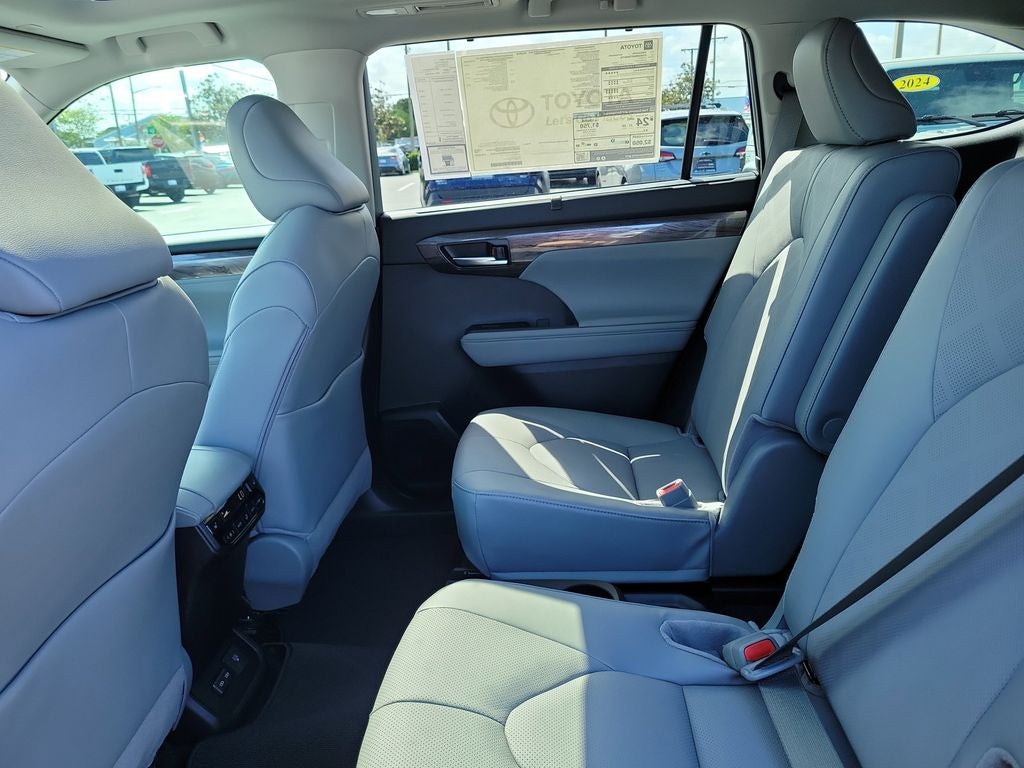 2026 Toyota Highlander Platinum