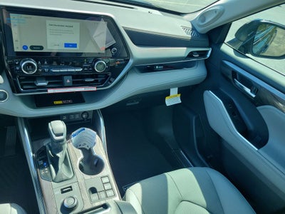 2026 Toyota Highlander Platinum
