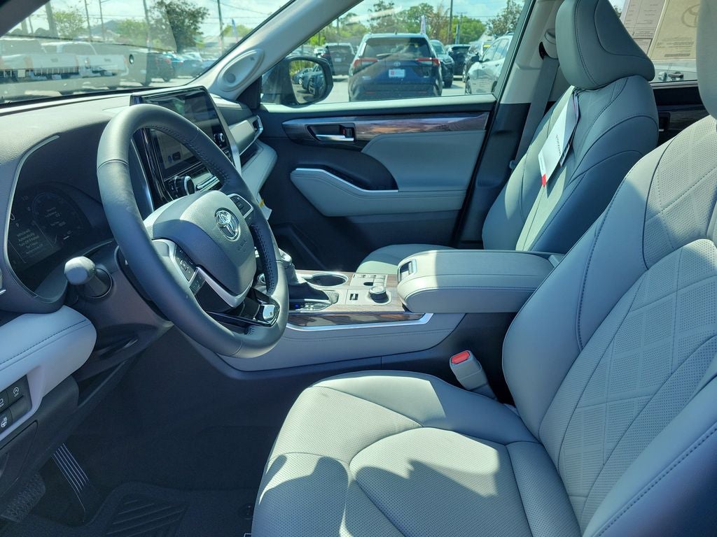 2026 Toyota Highlander Platinum