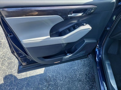 2026 Toyota Highlander Platinum