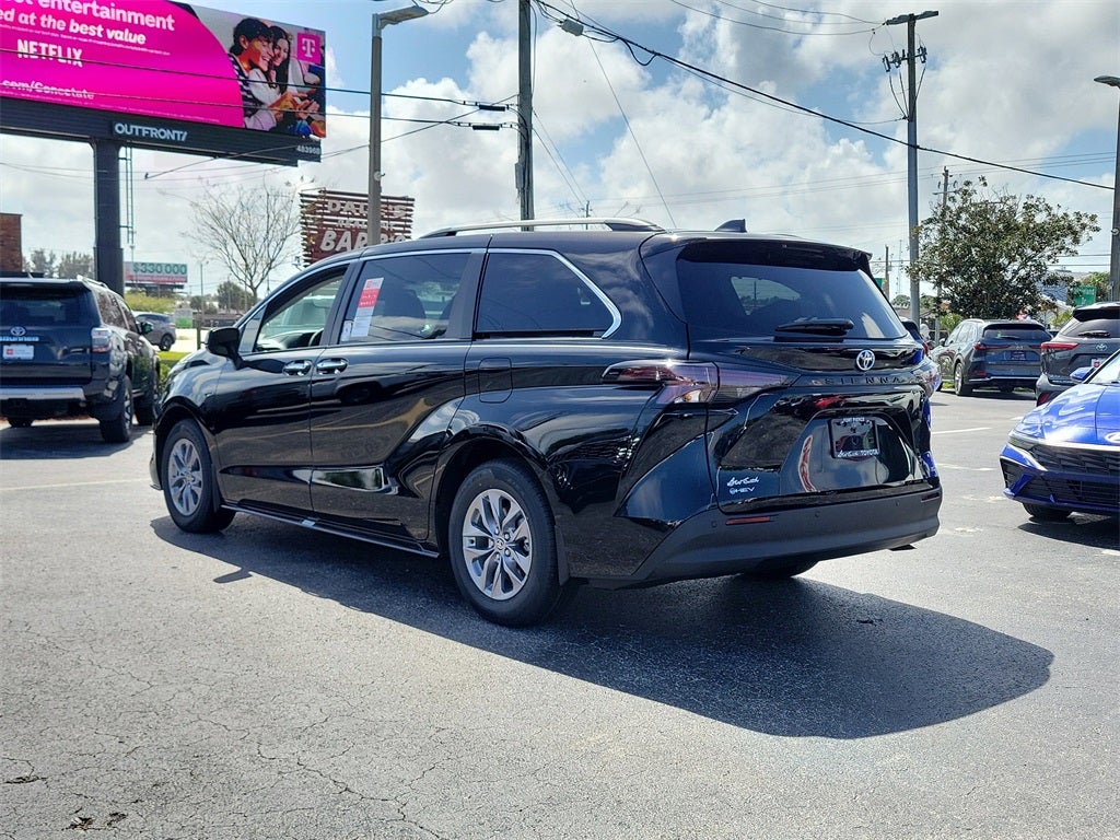 2026 Toyota Sienna XLE