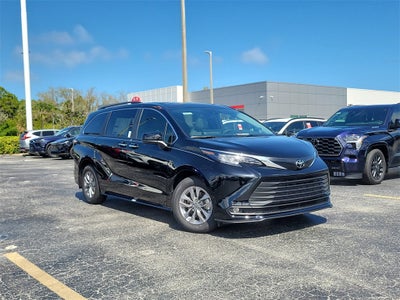 2026 Toyota Sienna XLE