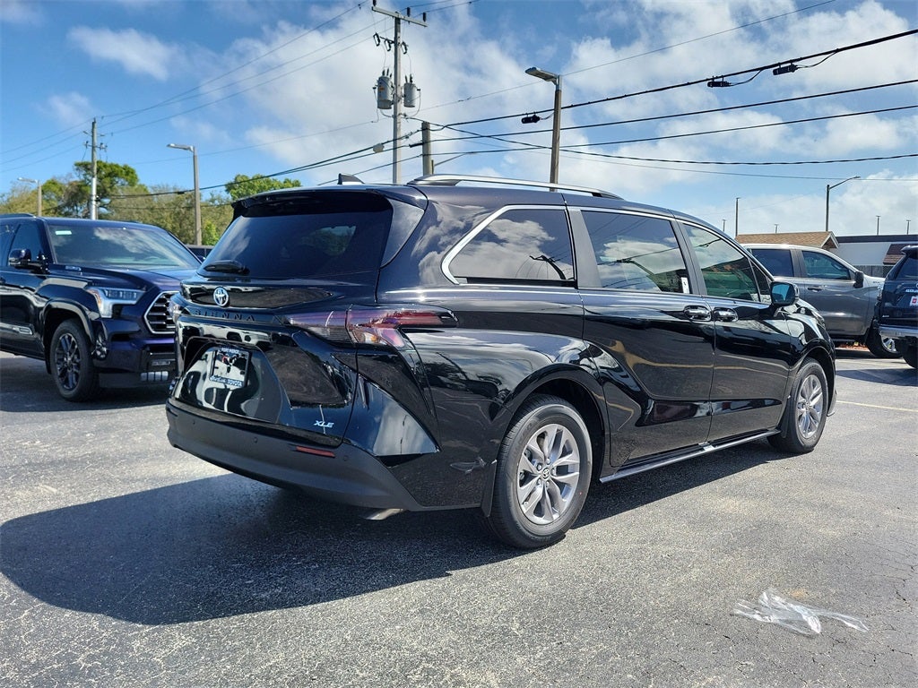 2026 Toyota Sienna XLE
