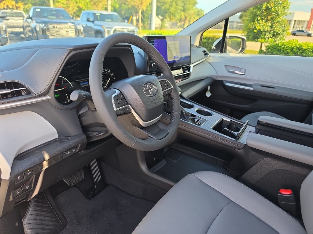 2026 Toyota Sienna XLE