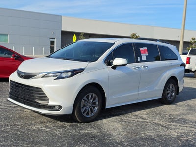 2026 Toyota Sienna XLE