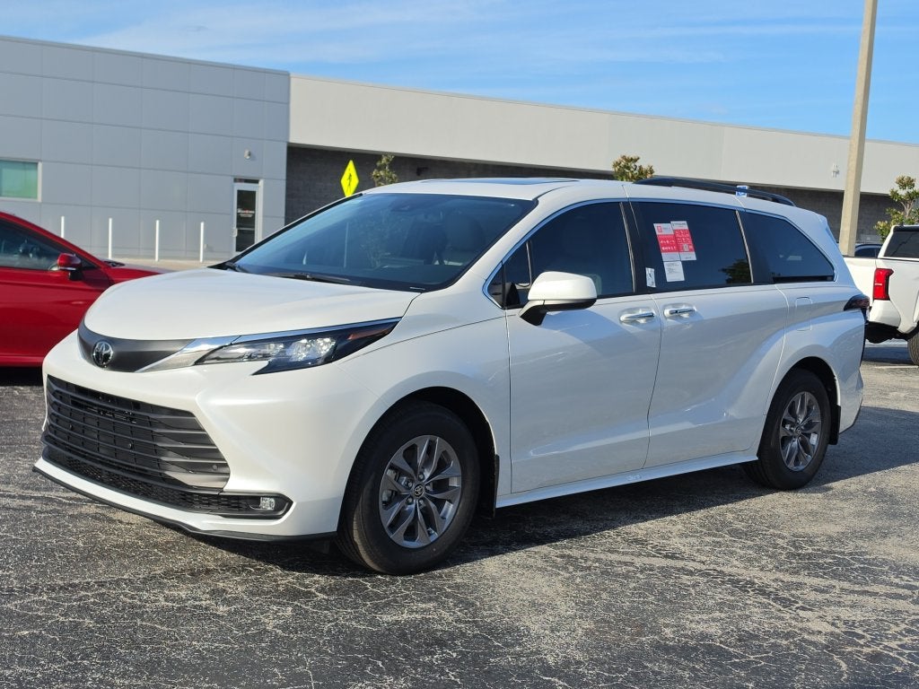 2026 Toyota Sienna XLE