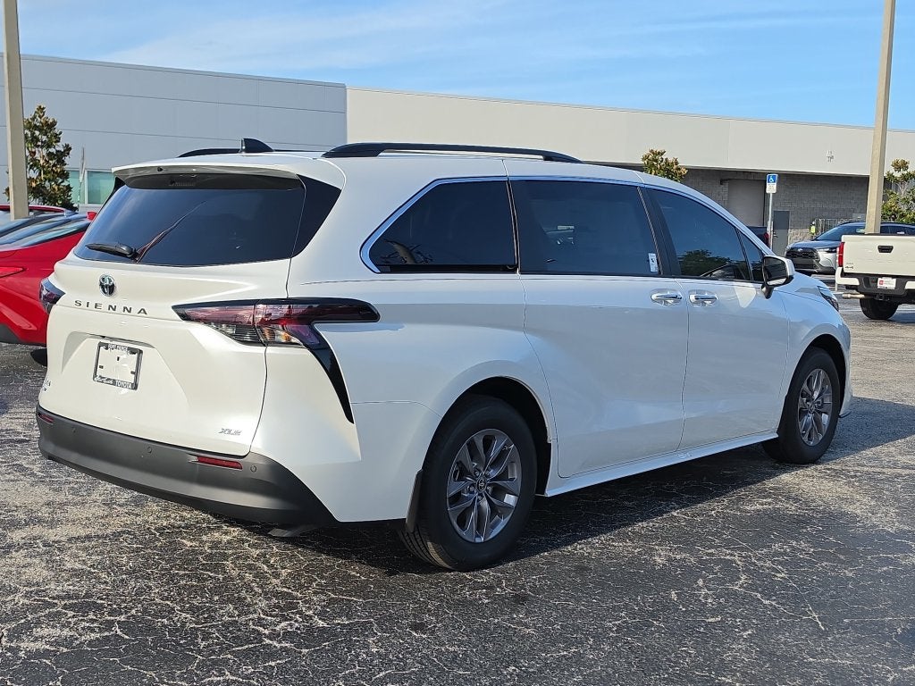 2026 Toyota Sienna XLE
