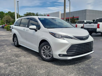 2026 Toyota Sienna XLE
