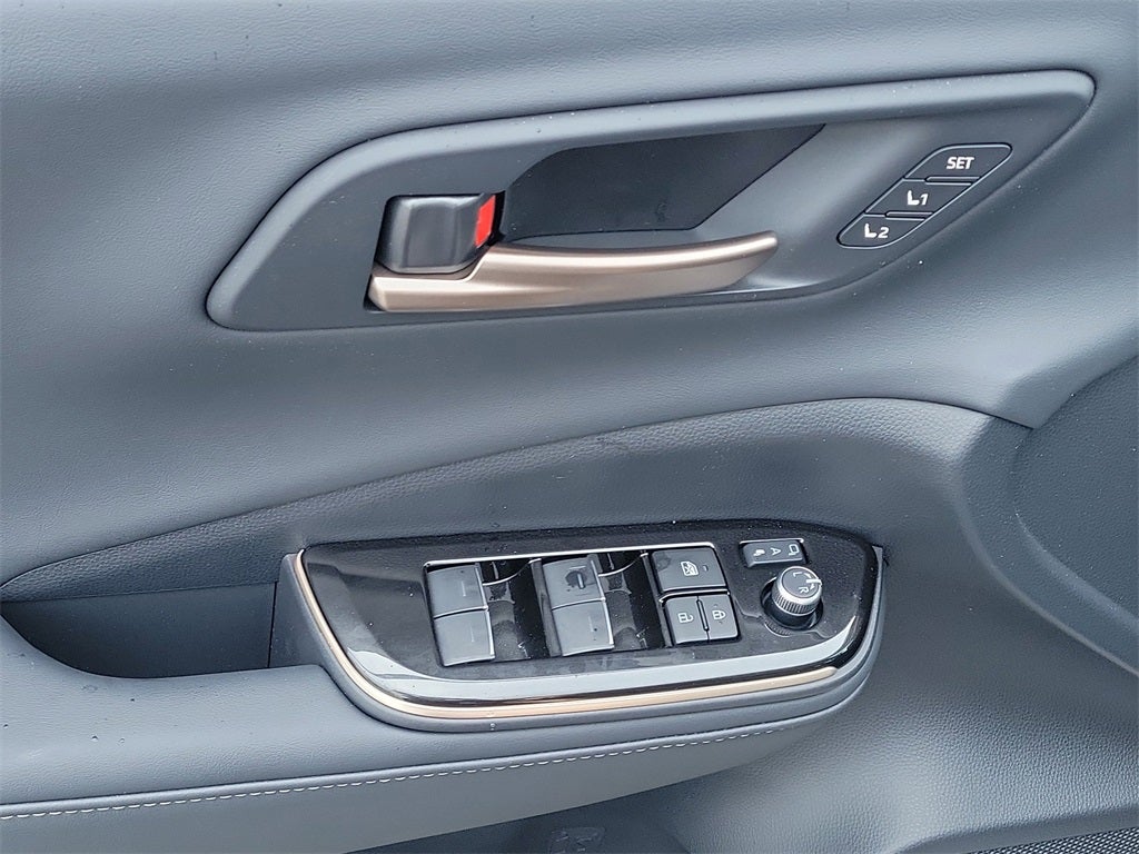 2026 Toyota Toyota Crown Signia Limited