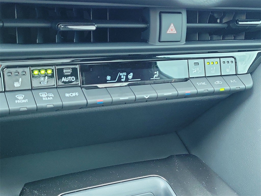 2026 Toyota Toyota Crown Signia Limited