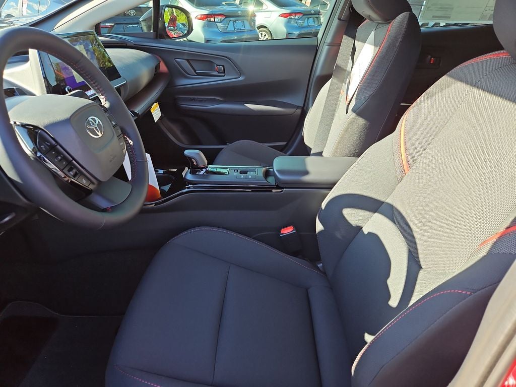 2026 Toyota Prius Plug-in Hybrid SE