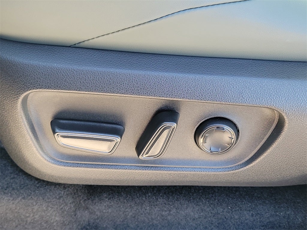 2025 Toyota 4Runner i-FORCE MAX Trailhunter