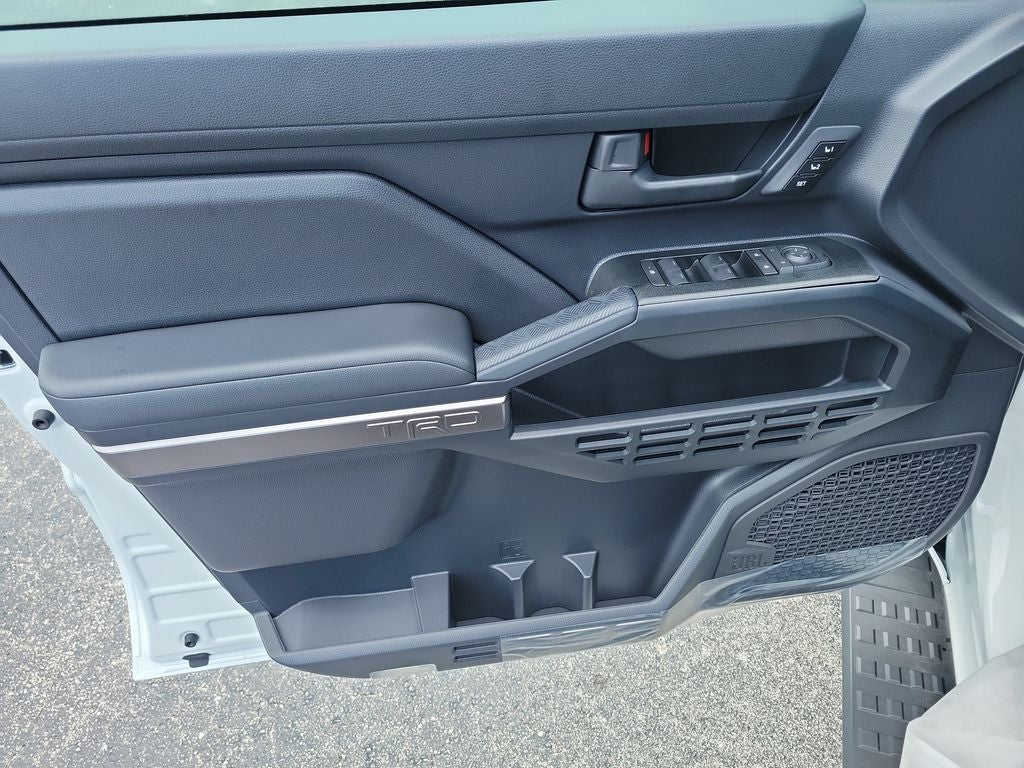 2026 Toyota 4Runner i-FORCE MAX TRD Off-Road Premium i-FORCE MAX