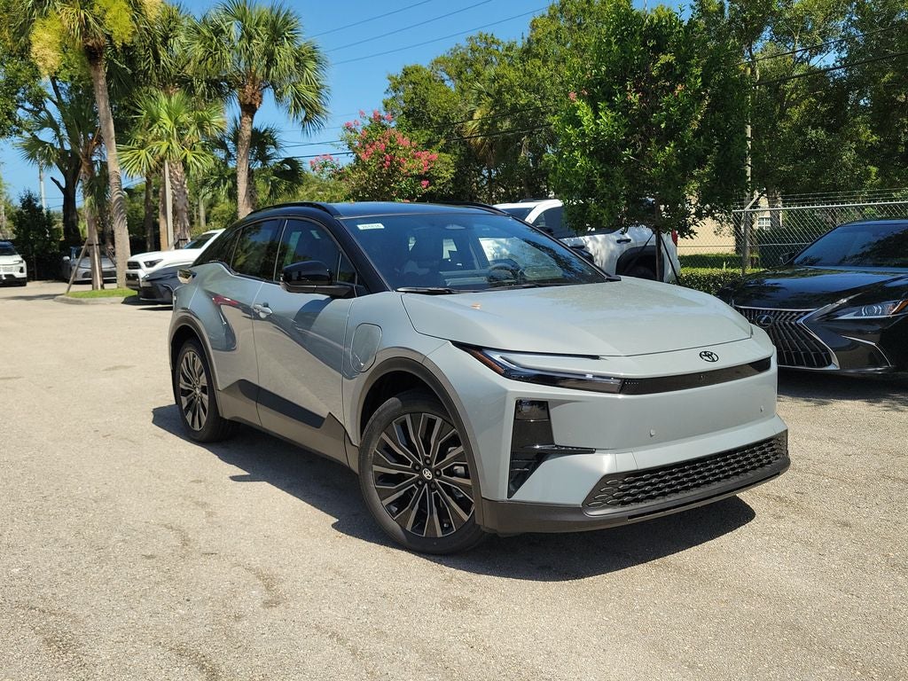 2026 Toyota C-HR XSE