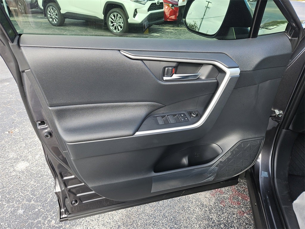 2025 Toyota RAV4 Hybrid Hybrid XLE