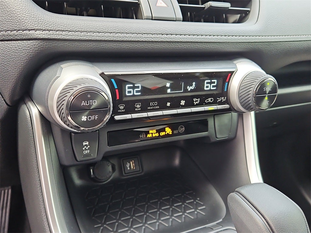 2025 Toyota RAV4 Hybrid Hybrid XLE